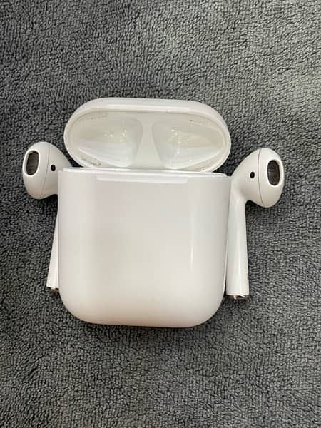 Apple Airpods 2 100% original 1