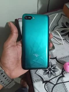Itel A25 2/32 with box charger 0