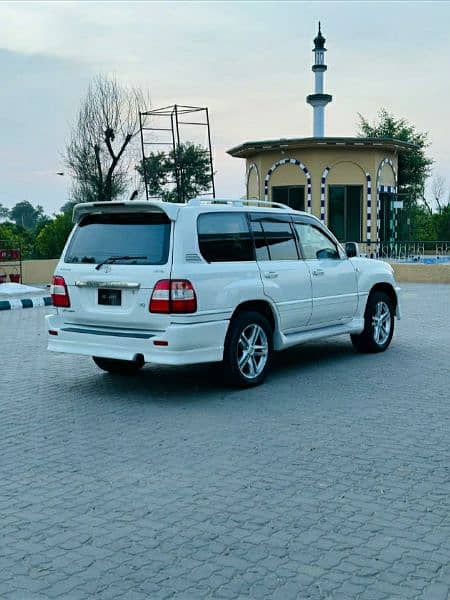 Toyota Land Cruiser 2002 4