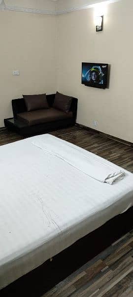 Guest House Luxury Rooms/Ac,Free Wifi & Parking Service 2