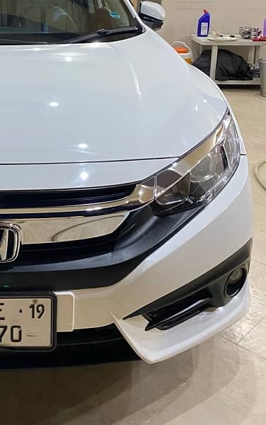 Honda Civic 2018 red meter 9