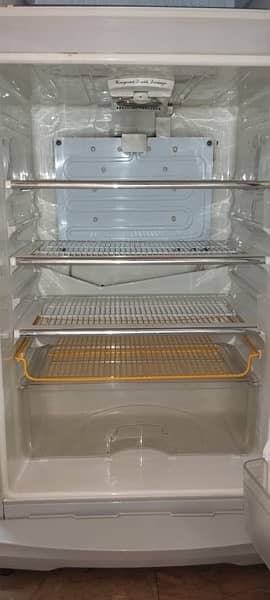 Dawlance Refrigerator In Good Condition 4