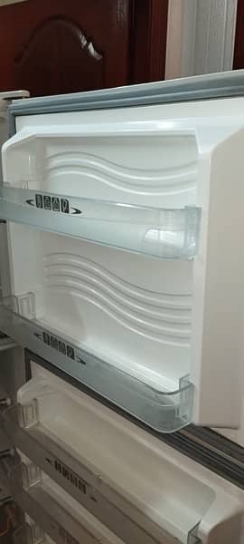 Dawlance Refrigerator In Good Condition 7
