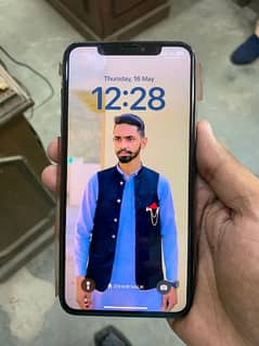 I phone XS MAX Pta approved 0