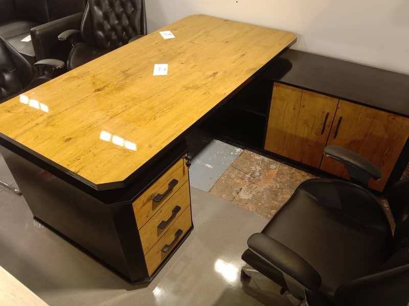 Exacutive Table, Boss Table, CEO Table, Office Furniture 10
