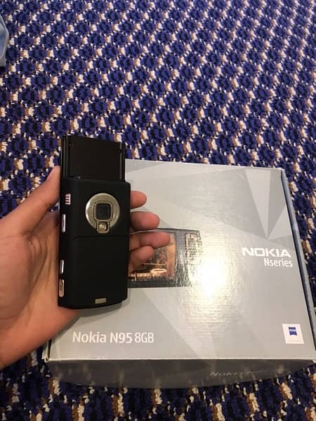 NOKIA N95 8GB 2