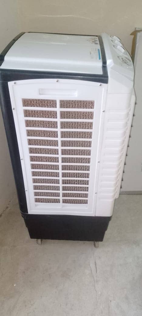 An FG room cooler is available for selling 2