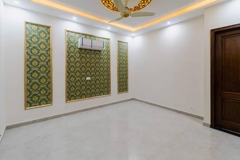 A 14 Marla Upper Portion In Lahore Is On The Market For Rent 4