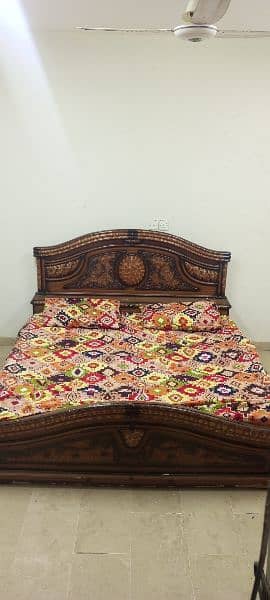 WOOD BED WITH METTRIS GOD CONDITON BED 2