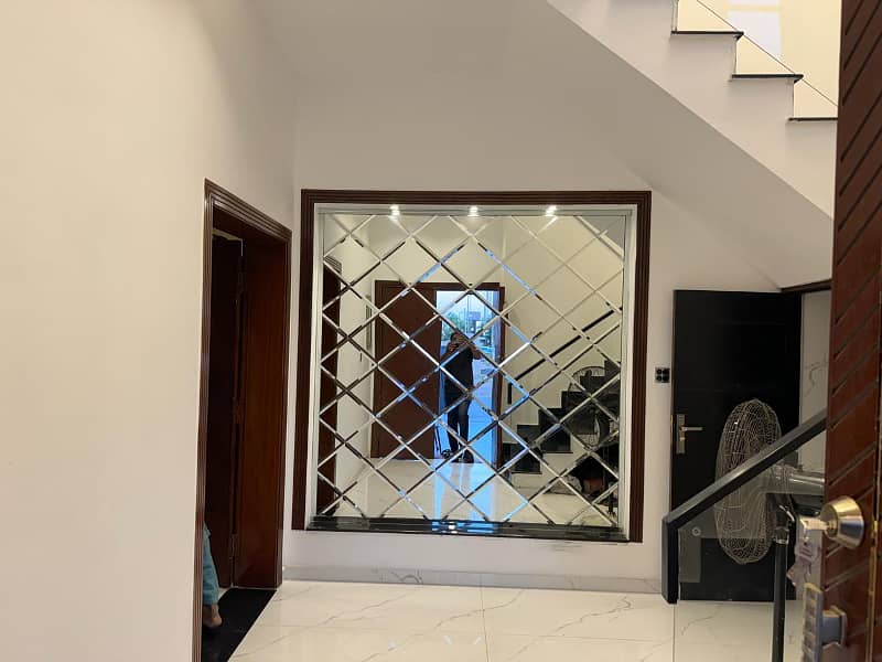 10 Marla Residential House For Sale In Talha Block Bahria Town Lahore 3