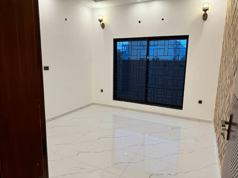 10 Marla Residential House For Sale In Talha Block Bahria Town Lahore 21