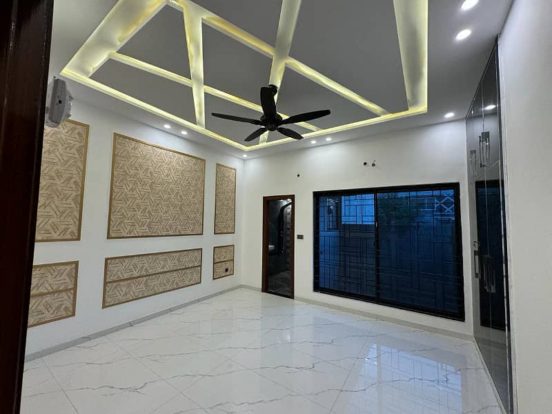 10 Marla Residential House For Sale In Talha Block Bahria Town Lahore 24