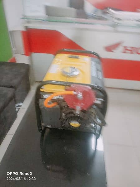 CPG1500e generator only few  days used 10by10 condition 3