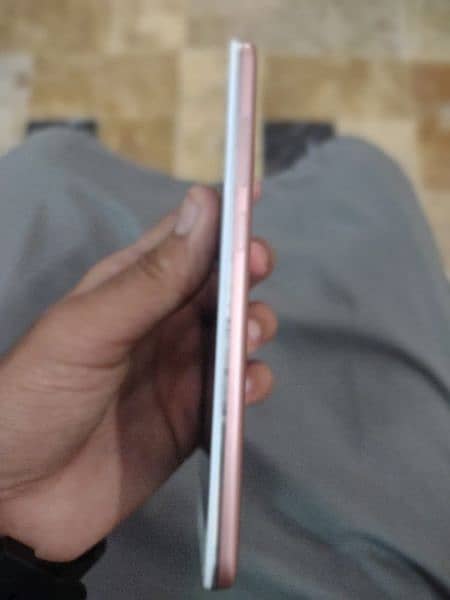 vivo y66 4 / 64  10 by 10 in condition exchange possible 4
