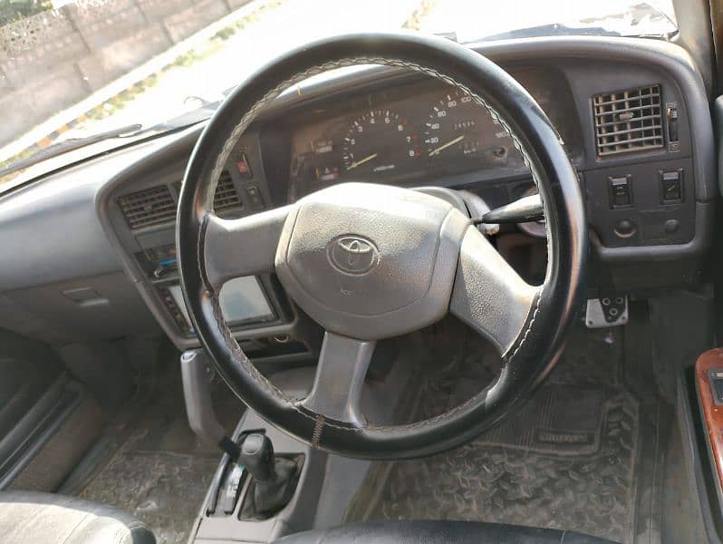 Toyota Hilux 1994 5