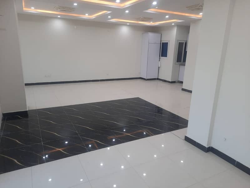 Brand New Office Available For Rent
Beautiful Ambience
Lift Installed 9
