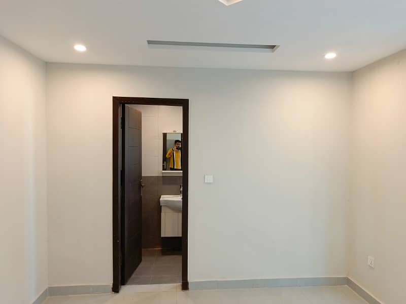2 BEDROOM APARTMENT FOR SALE IN SECTOR E BAHRIA TOWN LAHORE 10