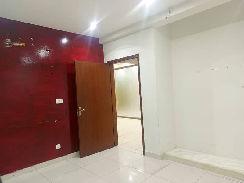 8 Marla Commercial 2nd Floor Available For Rent Phase 3 DHA 4