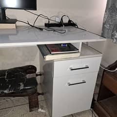 Study desk/Computer Disk