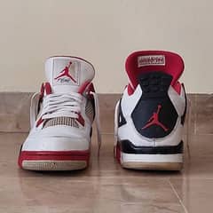 Jordan 4 fire red (size 45.5)