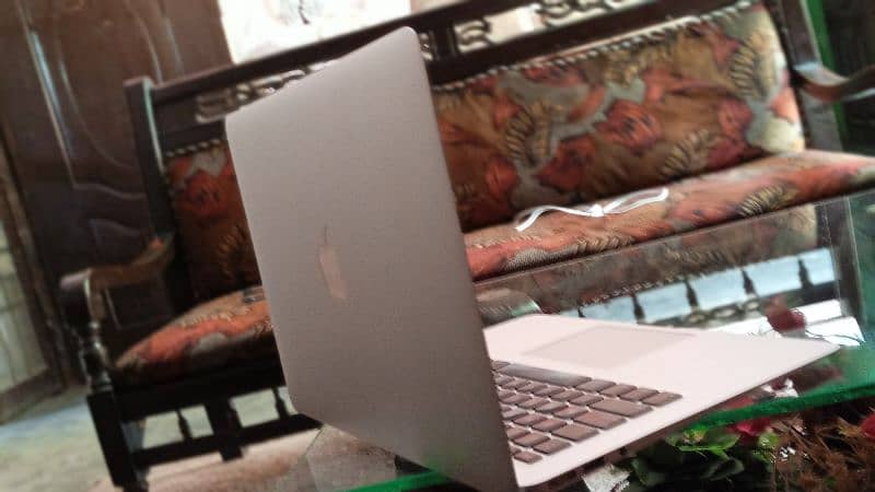 apply MacBook air model A1466 3