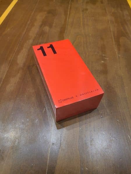 OnePlus 11 5G 16+12/256Gb with box and all accessories 100w charger 0