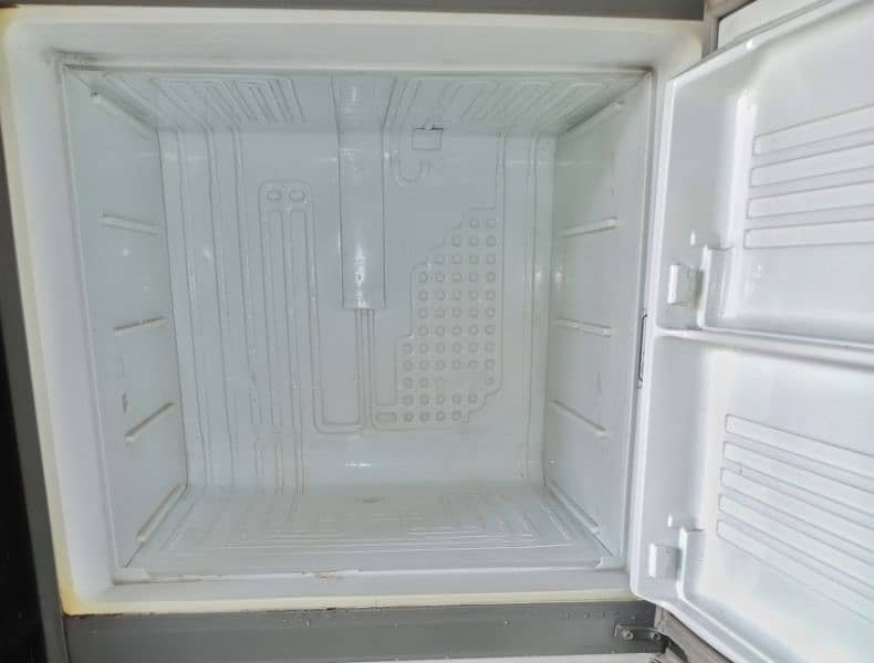 Dawlance fridge 2