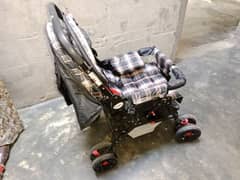 BABY WAKER GOOD CONDITION 1 MONTH USE 10/9 CONDITION