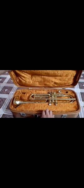 Musical Antique Brass Trumpet 600 Series. 1