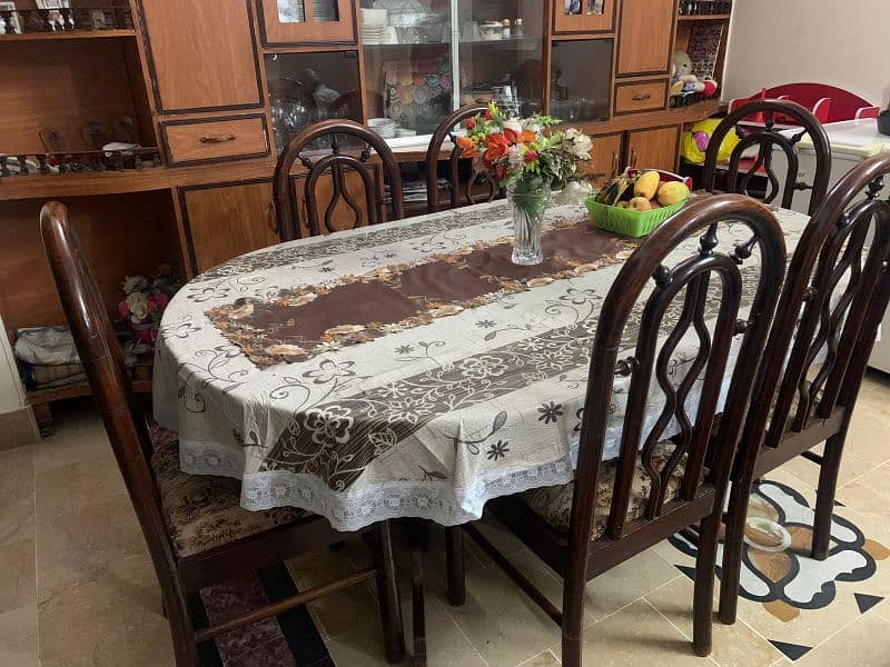 dining table with chairs (price is final no discount no behas) 2