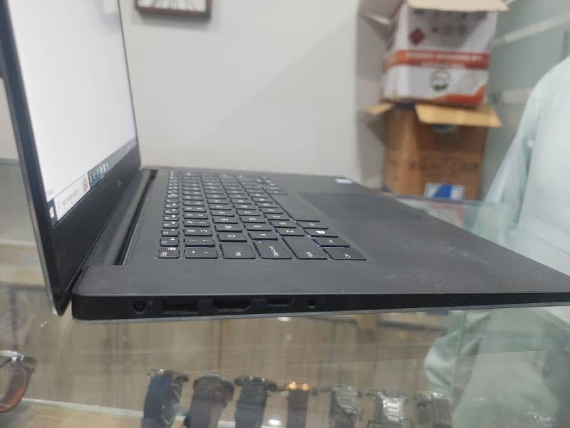 I am selling dell 5540 gaming laptop 6