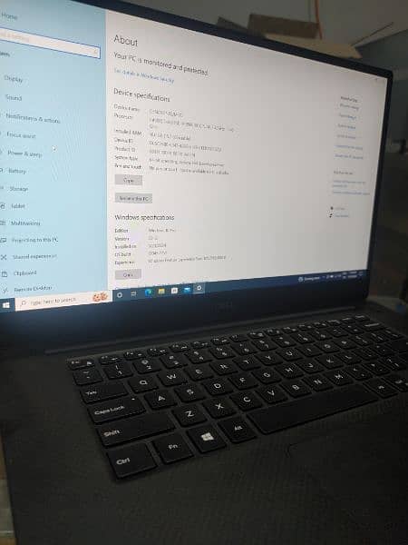 I am selling dell 5540 gaming laptop 9