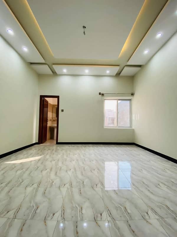 Prime Location House Sized 7 Marla Available In Arbab Sabz Ali Khan Town Executive Lodges 6