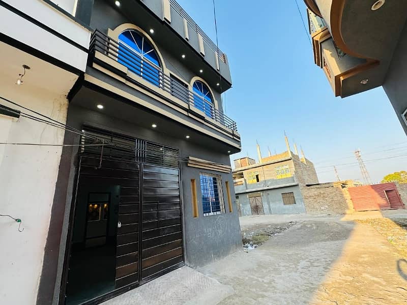 A Great Choice For A Prime Location 2 Marla House Available In Warsak Road 1