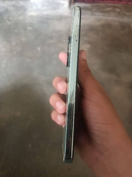 Only one month used tecno camon 20 Art edition 2