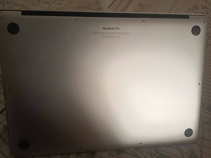MacBook Pro 2015 mid 12/256 ssd Lush condition 1