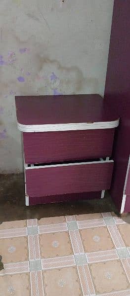 bedroom set with out mattress use 3 years 4