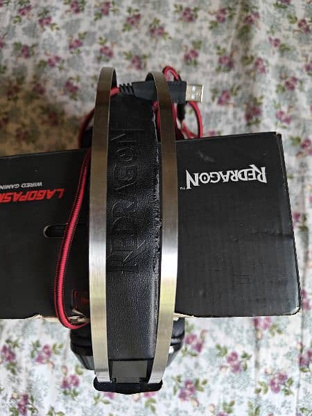 RedDargan headphones bass and games and  only volume button issues 5