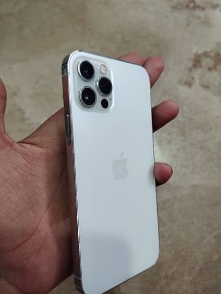 Iphone 12 pro white 128gb pta approved 0