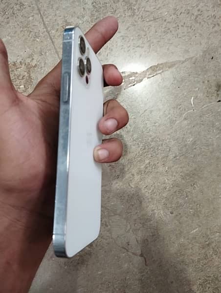 Iphone 12 pro white 128gb pta approved 4
