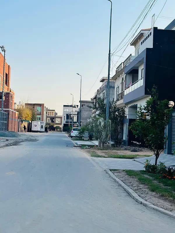 5 Marla Residential Possession Plot At Hot Location In Park View City Lahore 2