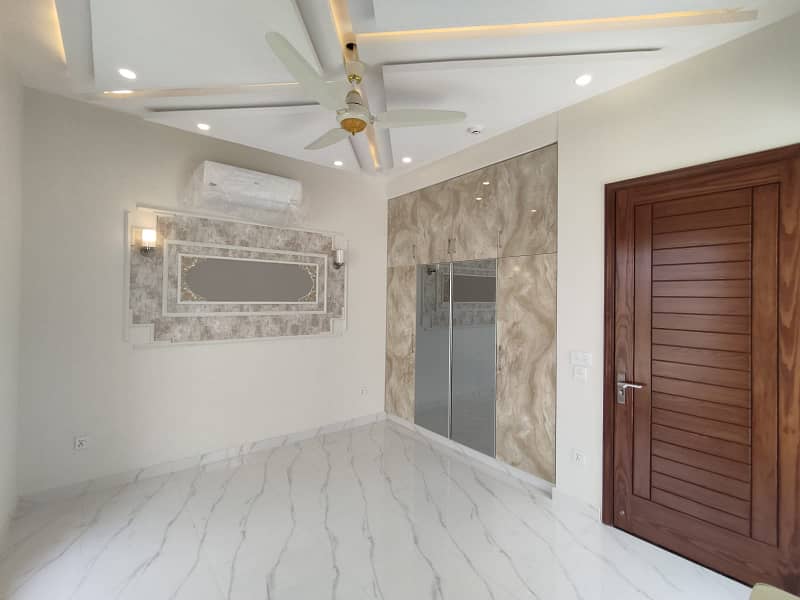 10 Marla slightly used house available for rent in the prime location of DHA Phase 6. 21