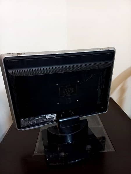 HP LCD Monitor in very excellent condition 3