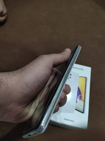 Samsung A72 2