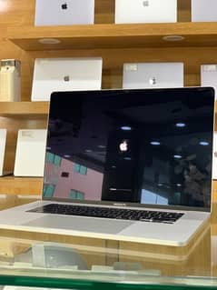 Macbook Pro 2019 (16 inches) 0