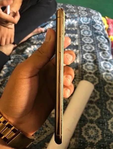 iphone 11 pro max in cheap prize 1