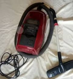 Orignal Sealed Vacuum Cleaner in good Condition
