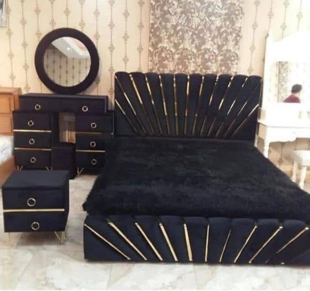 Bed/dressing//with said table /king size Bed 17
