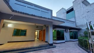 Prime Location House Of 31 Marla Available For sale In Arbab Sabz Ali Khan Town 0