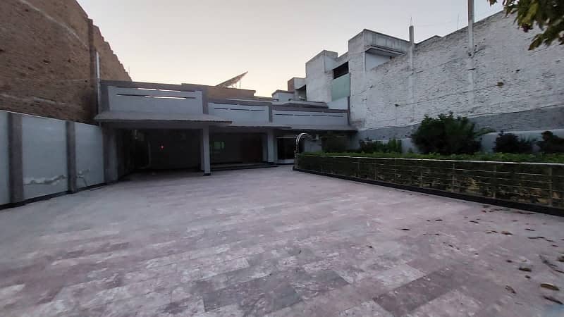 Prime Location House Of 31 Marla Available For sale In Arbab Sabz Ali Khan Town 38